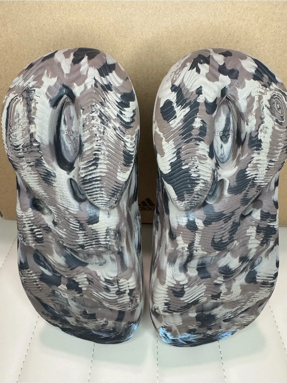Adidas kids  Yeezy foam runners